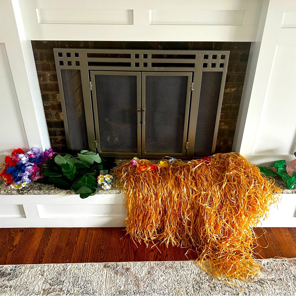 Vibrant Hawaiian Luau Decorations
